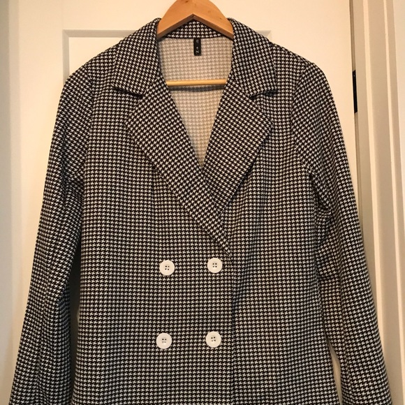 Black and White Houndstooth Blazer - Picture 2 of 4